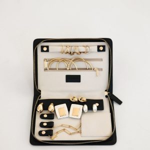 Augustnoa travel jewelry organizer