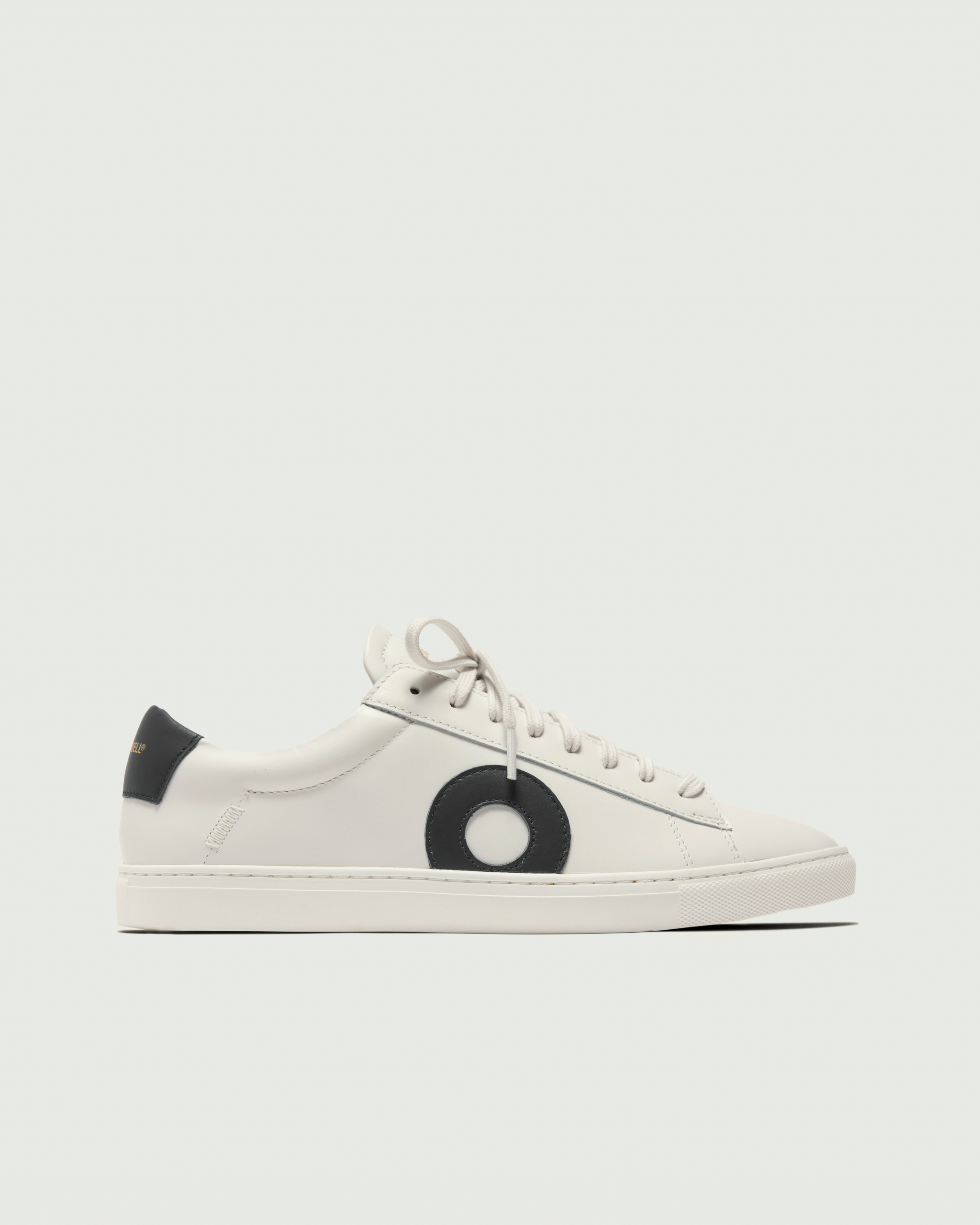 Olivercabell Low 1 | White / Black (Orthopedic)