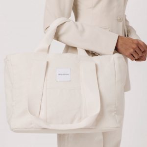 Augustnoa the everyday tote