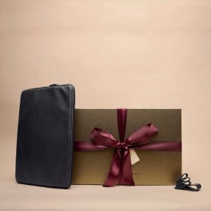 Leatherology 16 Inch Laptop Essentials Gift Set Black Onyx