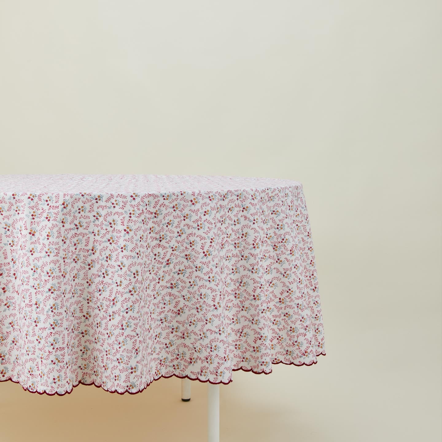 Hawkins New York Little Flowers Round Tablecloth - Maroon