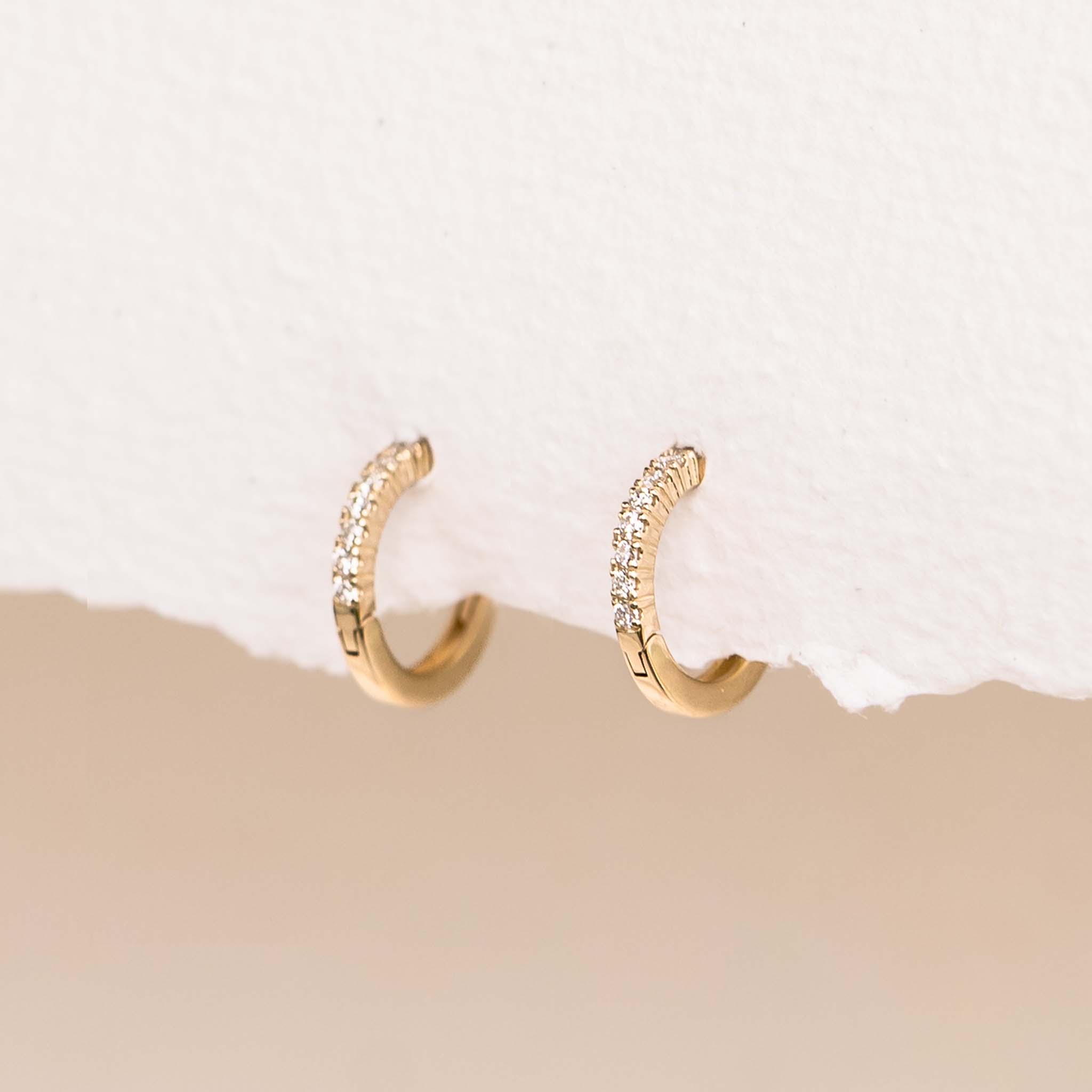 Linjer 14k Yellow Gold Lab Grown Diamond Huggie Earrings - Susanna