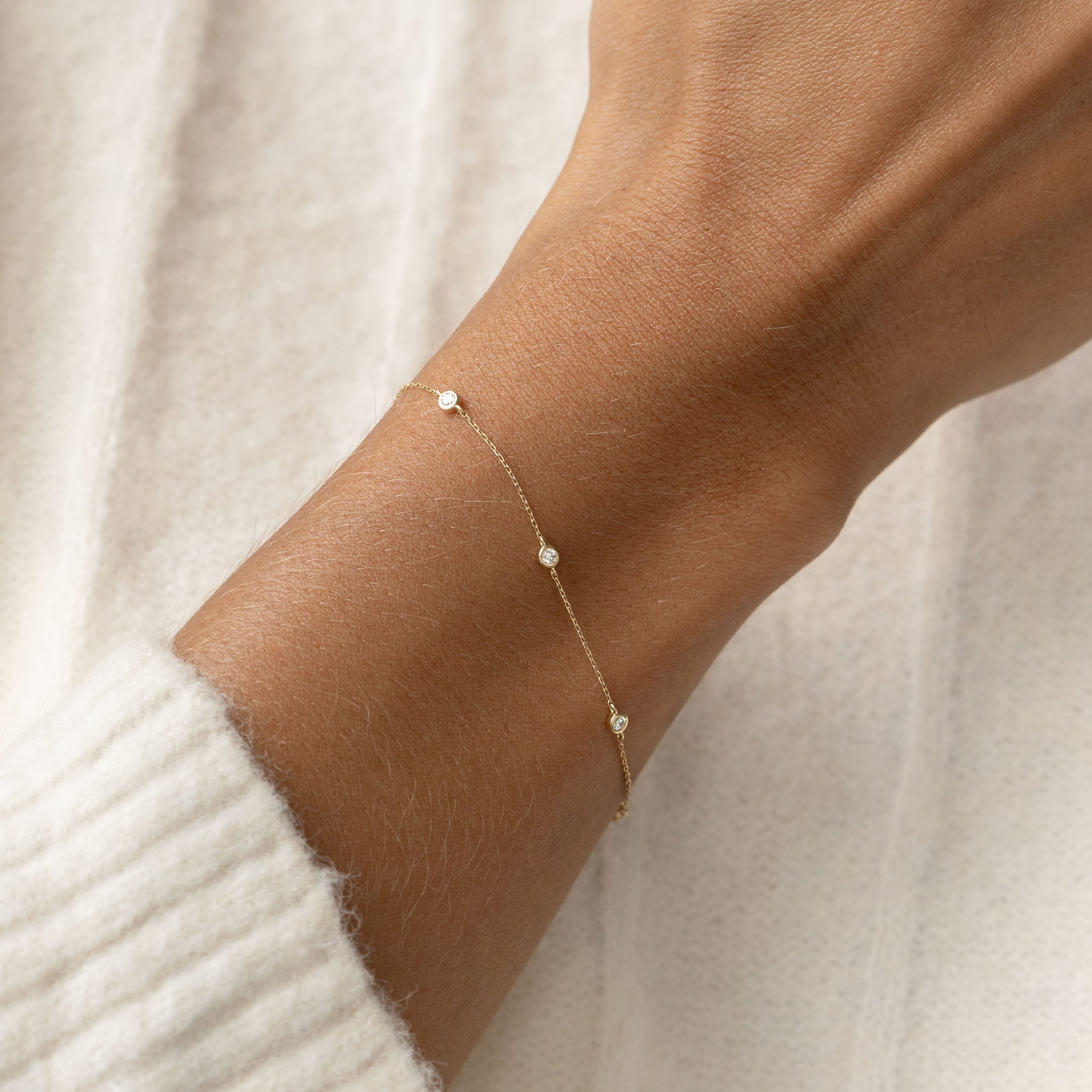 Linjer Bezel Set Lab Grown Diamond Bracelet 14k Gold - Vilda